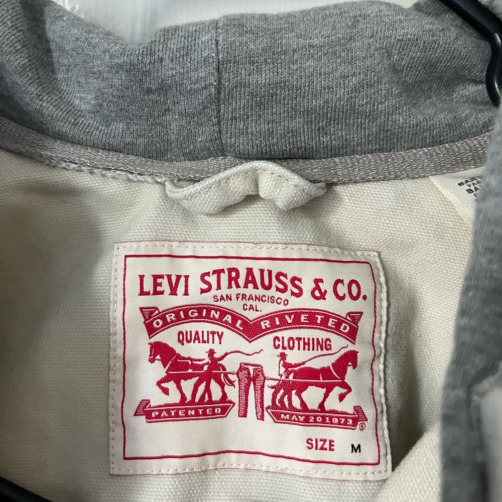 Levi’s jacket - Picture 2 of 3